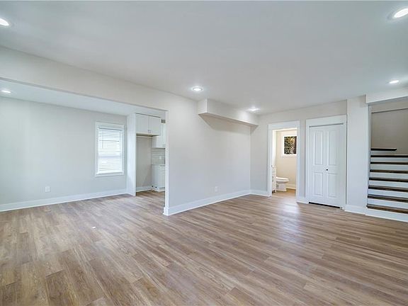 3rd image of 1081 Smith St SW