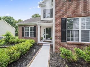 6835 Bishops Crossing Cir, Dublin, OH 43016