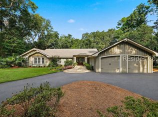 32 Doubloon Dr, Hilton Head Island, SC 29928