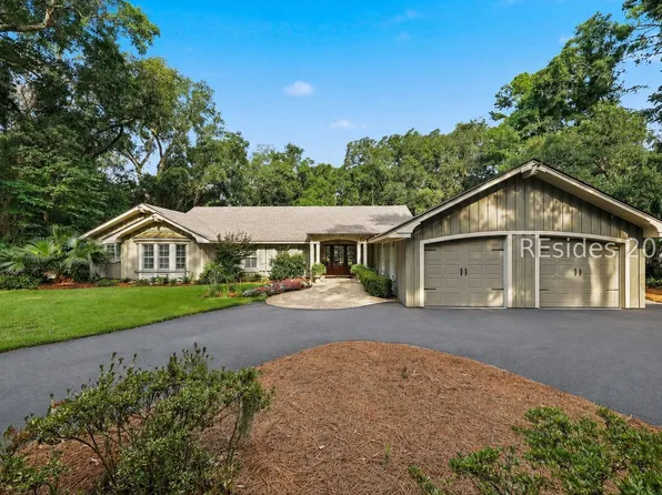 32 Doubloon Dr, Hilton Head Island, SC 29928