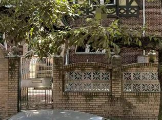 6654 Booth St, Rego Park, NY 11374