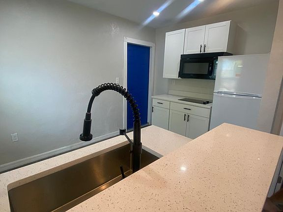 2nd image of 35 W 11th St APT 2