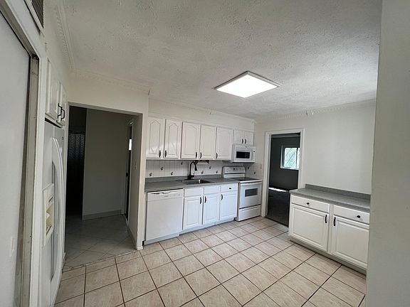 4th image of 9542 Manorford Dr