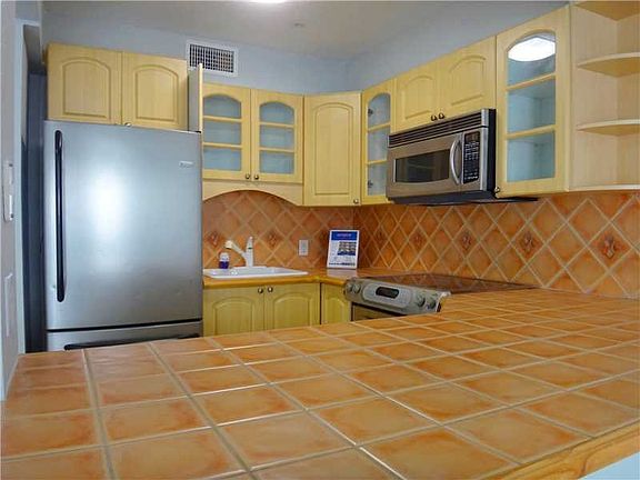 4th image of 1800 79th Street Cswy APT A108