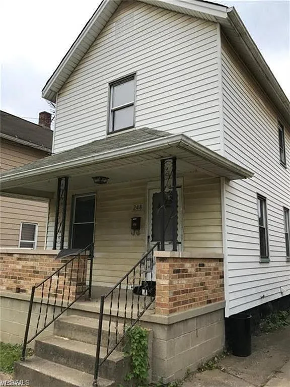 248 S Davis St SE photo 1