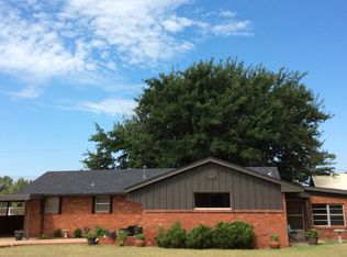 311 Spurlin Dr, Sayre, OK 73662