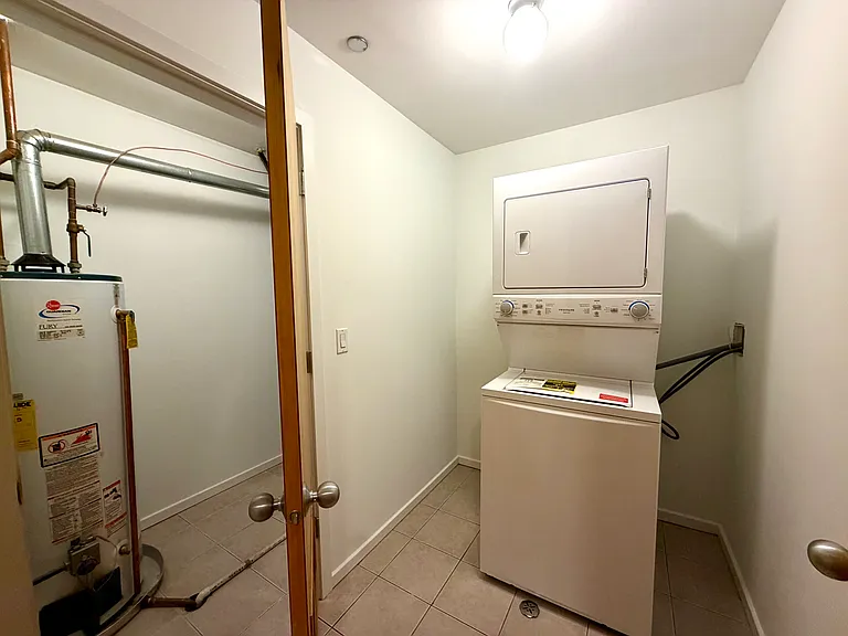 2157 N Damen Ave #305 — Photo 17