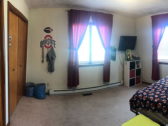 Bed 2: 2 double door closets