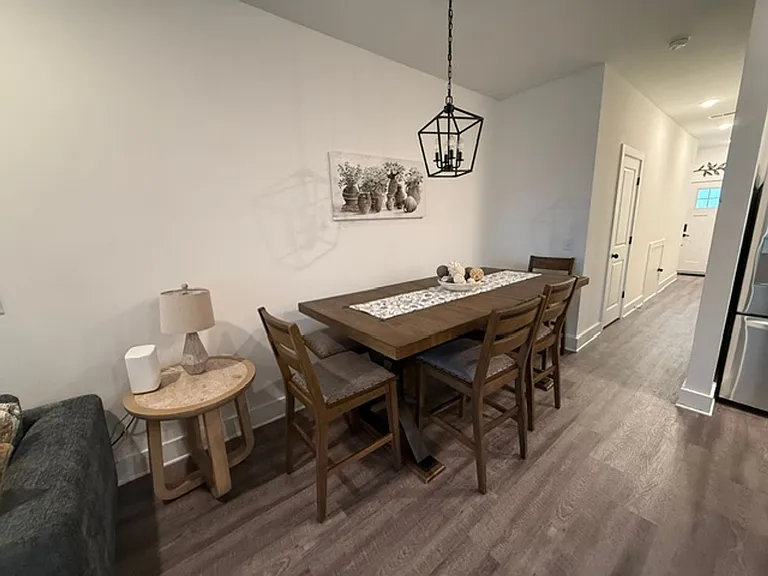 4237 Barnwell St — Photo 8