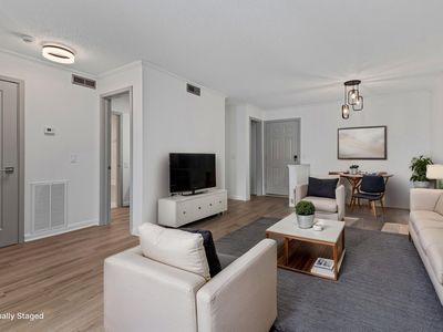 6680 Charlotte Pike APT C1, Nashville, TN, 37209