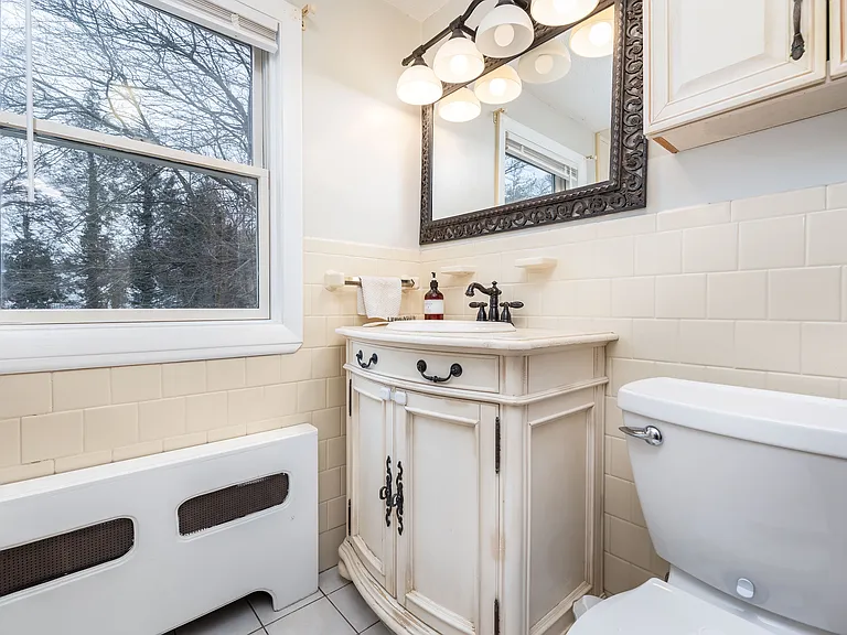 31 Stoddard Ave — Photo 11