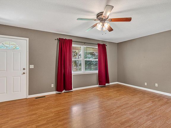 4th image of 485 Princess Jade Way