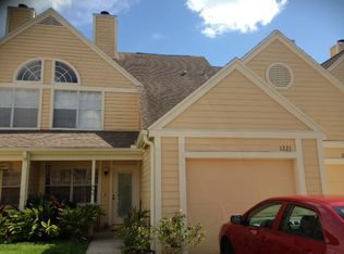 1221 Big Pine Dr, Valrico, FL 33596
