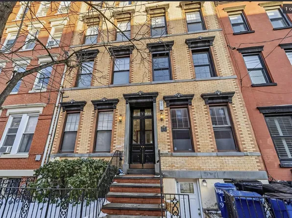 919 Park Avenue image 1 of 3