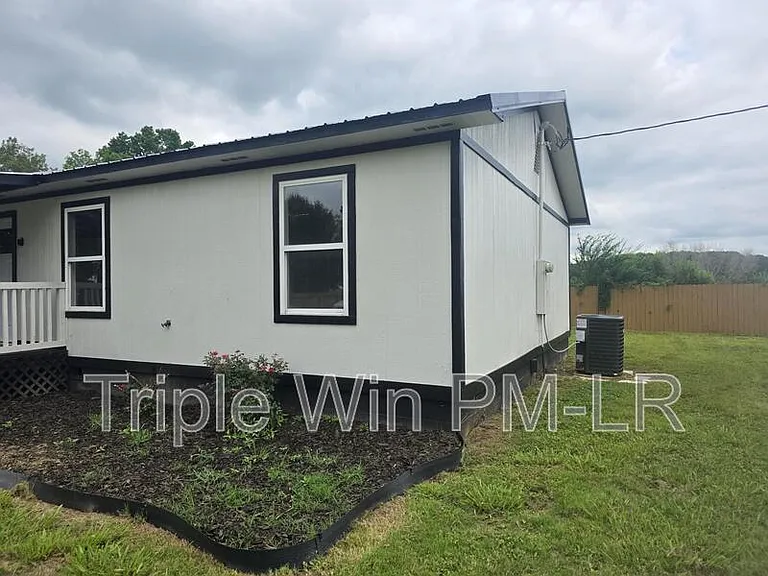 236 Vernon Harvey Rd — Photo 4