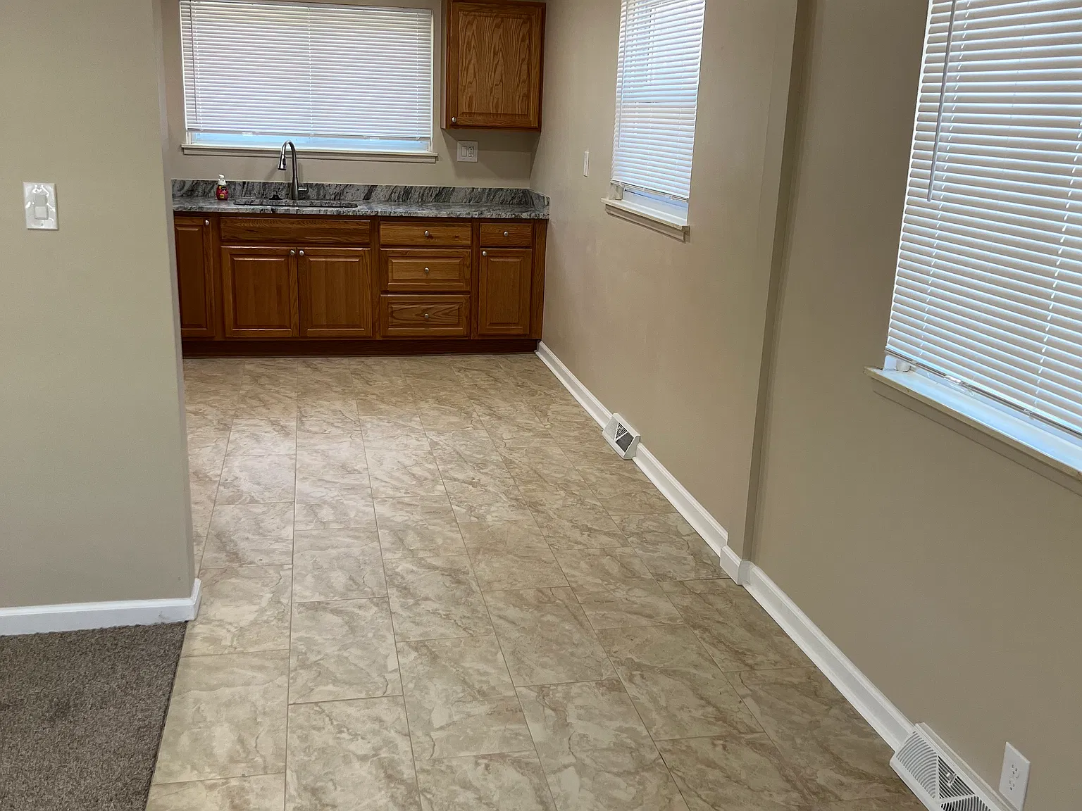 3 bed, 1100 sqft, $1,500 — Photo 3