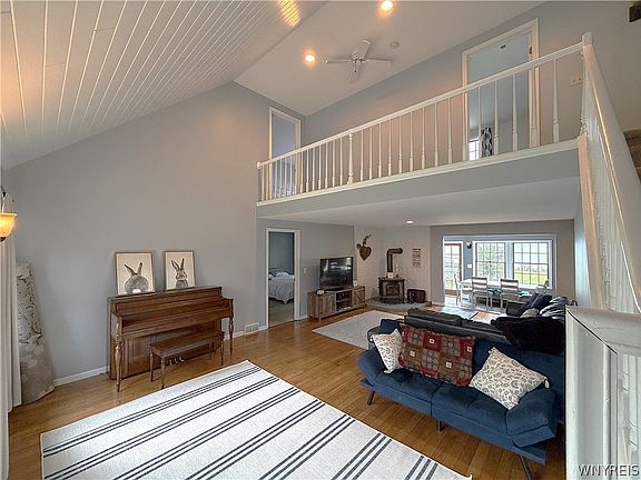 4th image of 2765 W Lake Rd