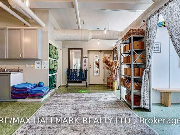 5th image of 80 Sherbourne St #106