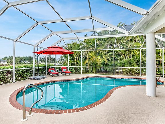 4th image of 608 Mirror Lakes Falls Ct