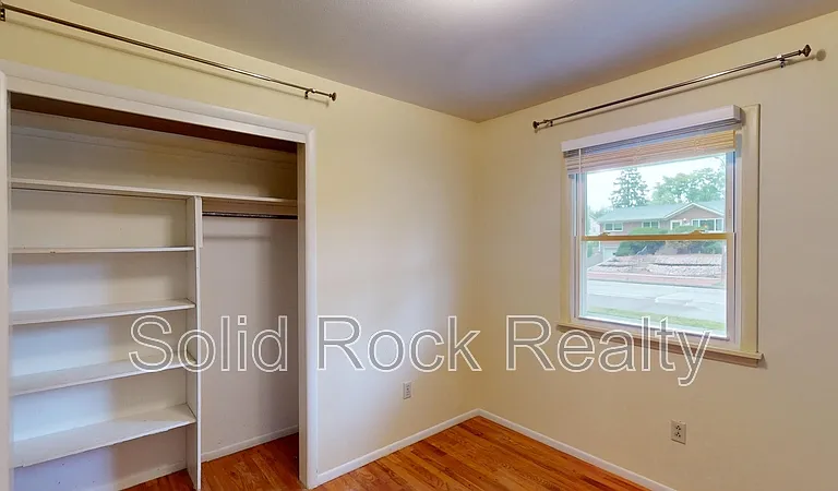 2527 Mount Vernon St — Photo 8