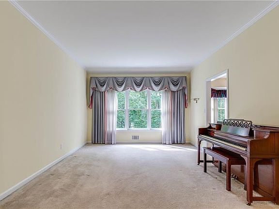 4th image of 1680 Windsong Park Dr