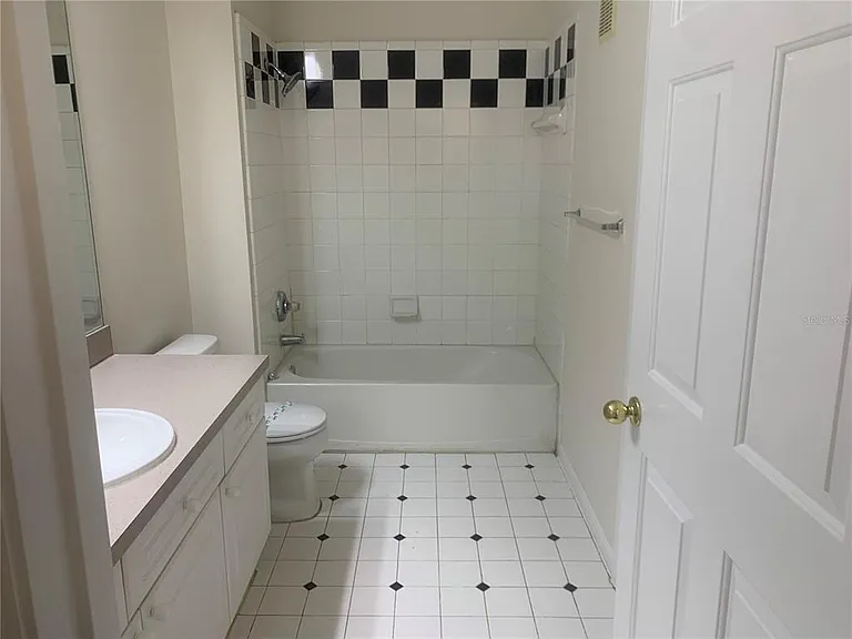 573 Water St #573 — Photo 16