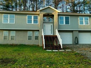 415 Lake Rd, West Alexander, PA 15376