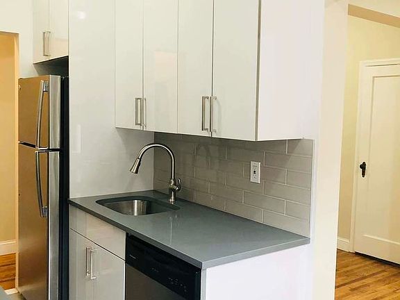 5th image of 214-32 43rd Ave #122