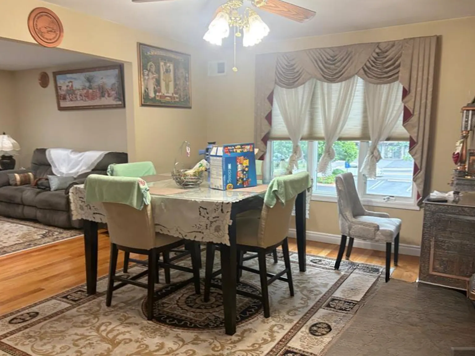 5 bed, 2541 sqft, $5,500 — Photo 4