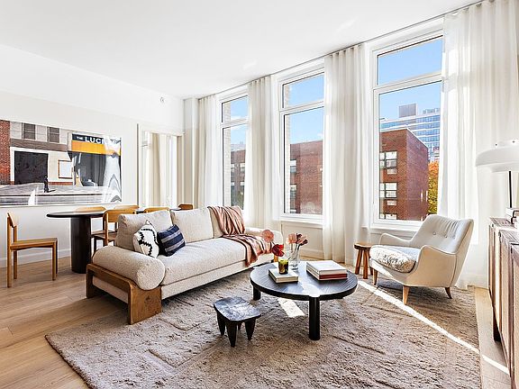 4th image of 150 Barrow St #5C