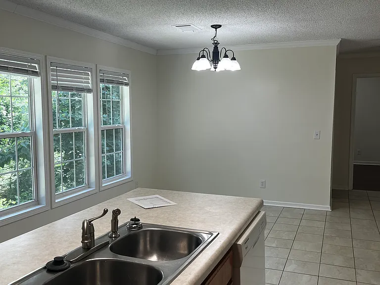 123 Kent St — Photo 10