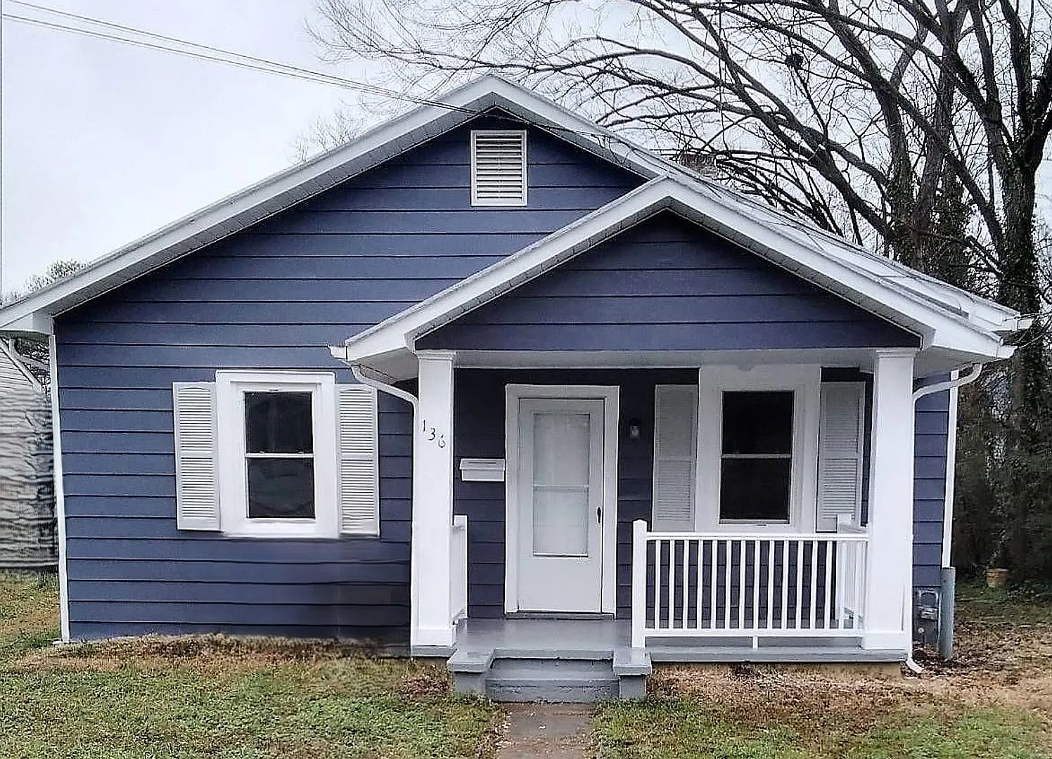 2 bedroom house in Colonial Heights — Photo 1