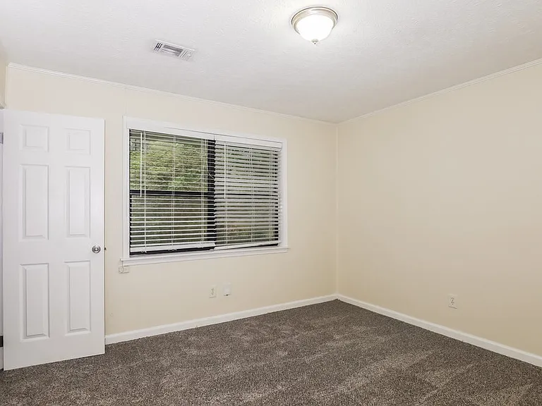 5 Silverwood Dr — Photo 10