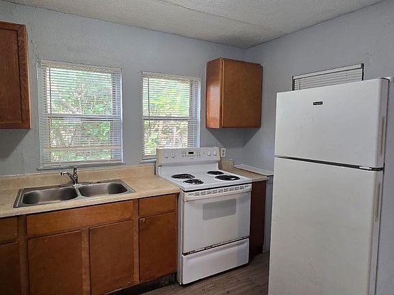 3rd image of 4107 N 29th St
