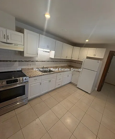 5 Oakland St — Photo 2
