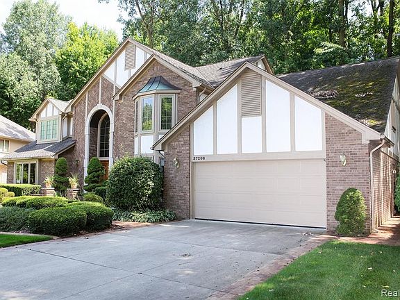 4th image of 37208 Woodpointe Dr