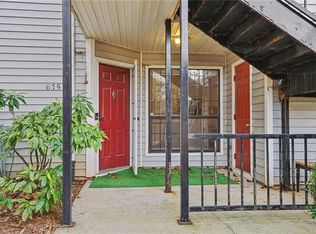 675 Windchase Ln, Stone Mountain, GA 30083