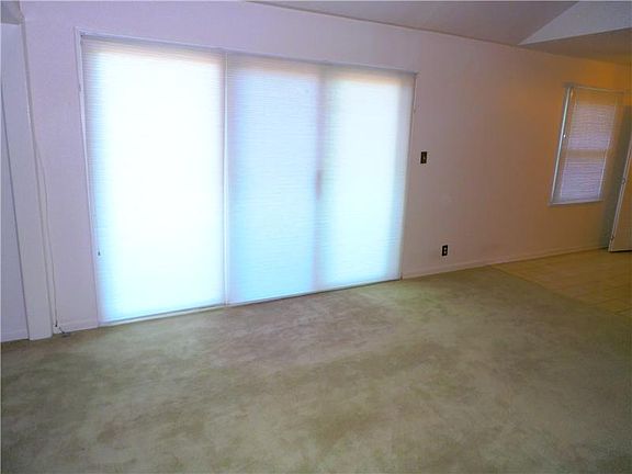 4th image of 644D Robinwood Dr