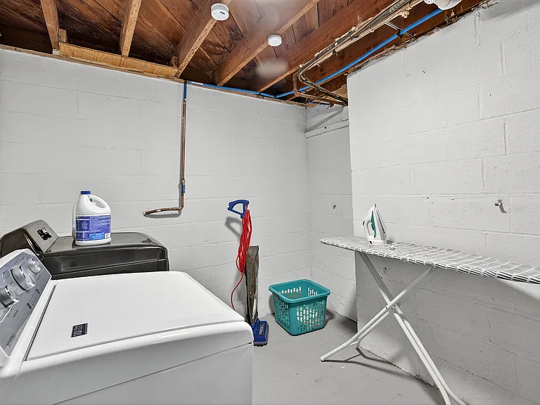 2544 Spring Forest Rd — Photo 42