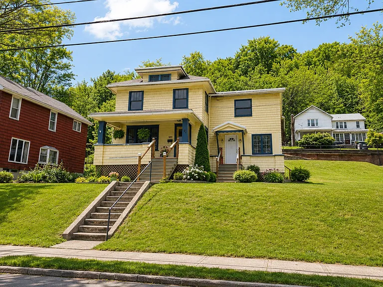 189 Jackson Ave — Photo 2