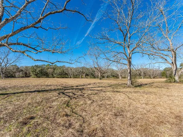 811 E Frost Ln, Laurel Hill, FL 32567