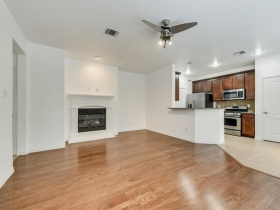 4th image of 5606 Grosseto Dr