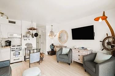 4th image of 6102 Seawall Blvd #290