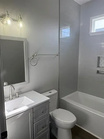 716 Majestic Pl — Photo 7