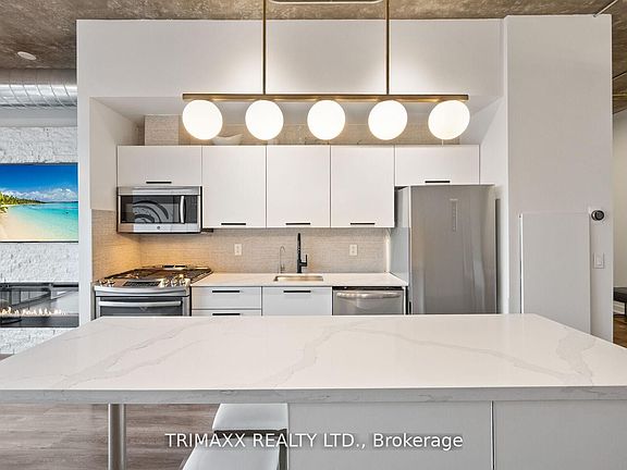 5th image of 60 Bathurst St #403