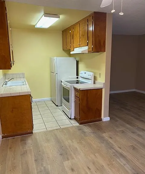 787 Gardenia Ave #3 — Photo 12
