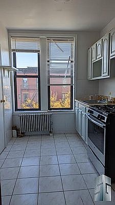 1st image of 561 17th St #3L