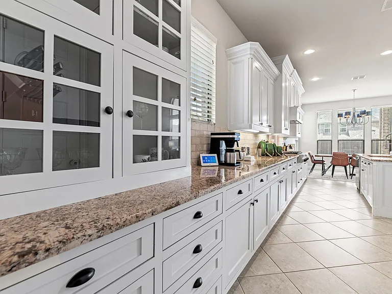4611 Acacia Pkwy — Photo 39