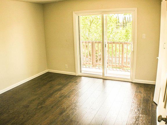 5th image of 9 S Lake Dr APT 3