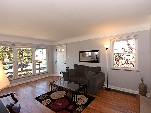 3rd image of 1174 Morado Dr